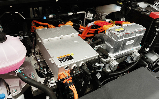 解析导热硅胶片在车载充电机的应用及优势